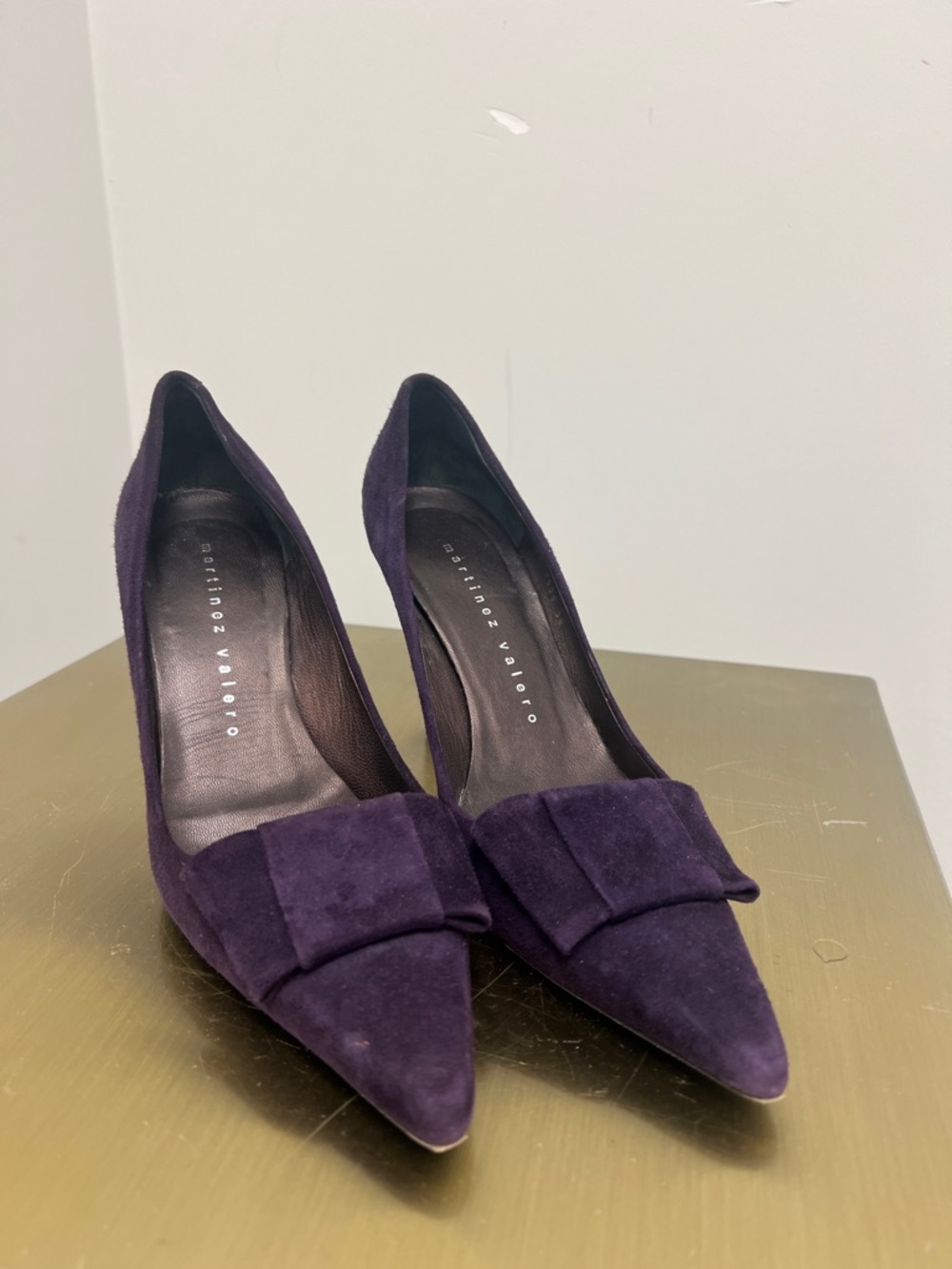 Martinez Valero Deep Purple Suede Pointed-Toe Pumps with Bow
